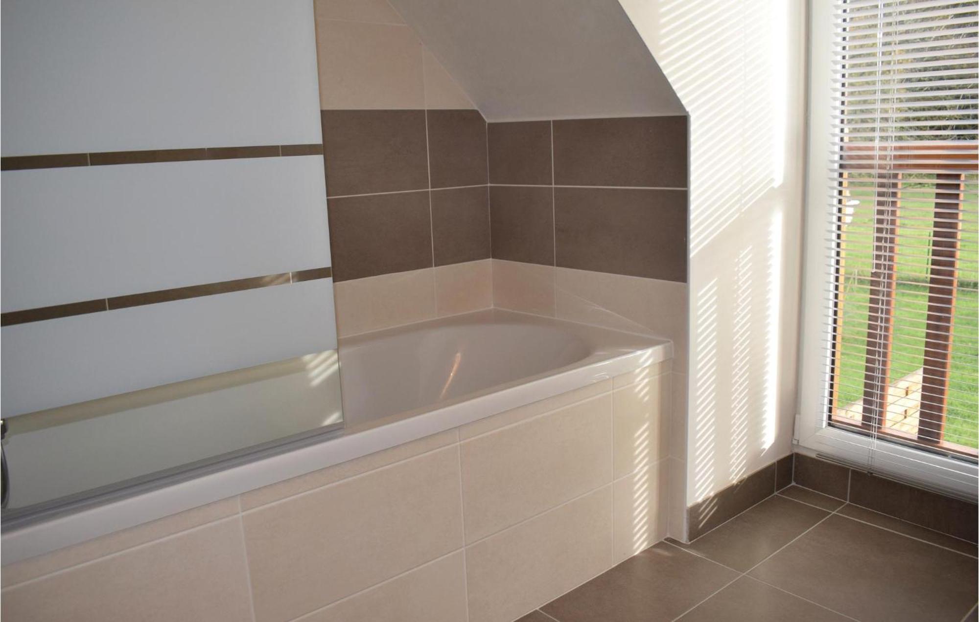 Gorgeous Home In Saint Alban With Kitchen 외부 사진